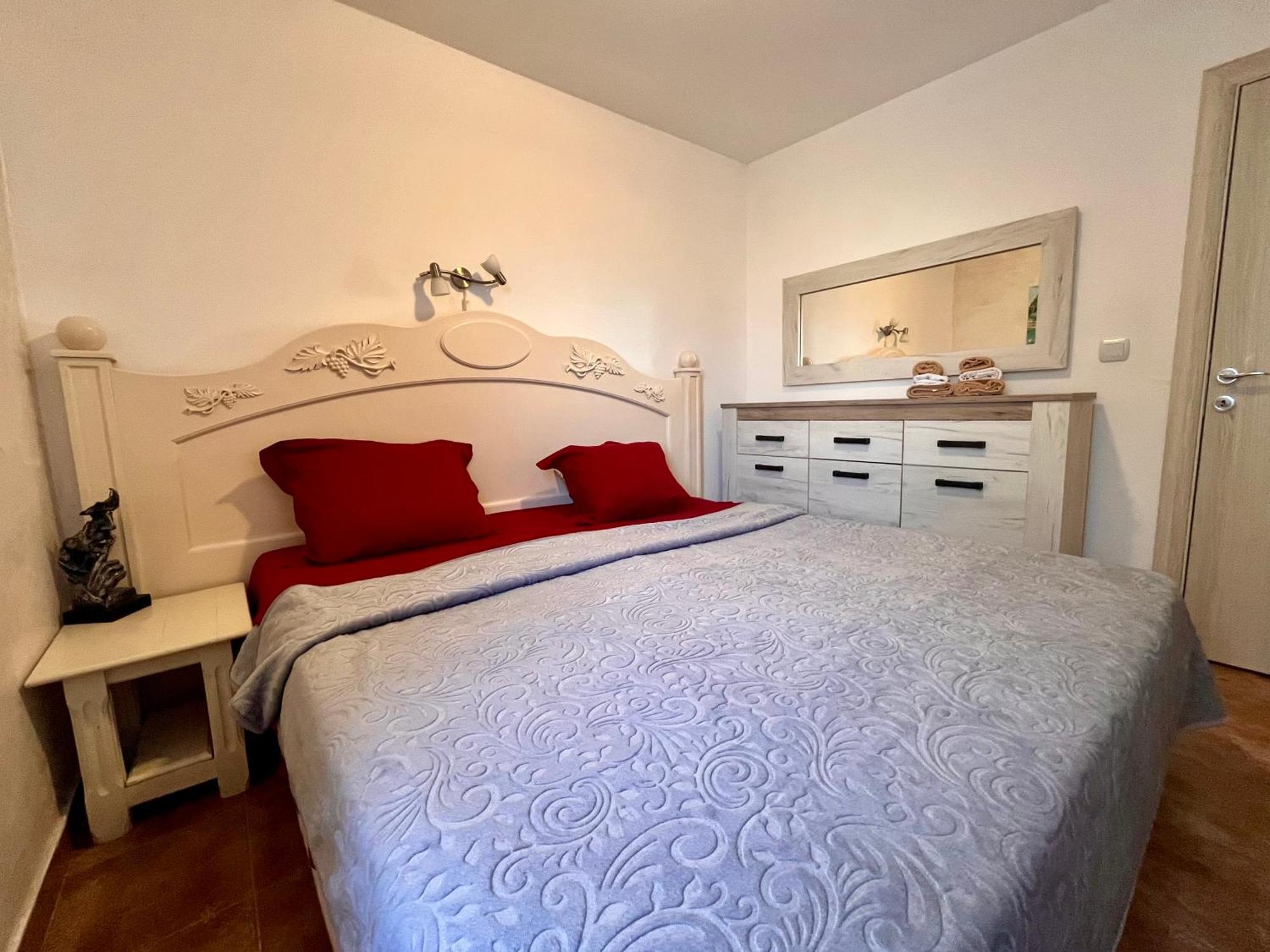 Apartments Obradovic Krasići Quarto foto